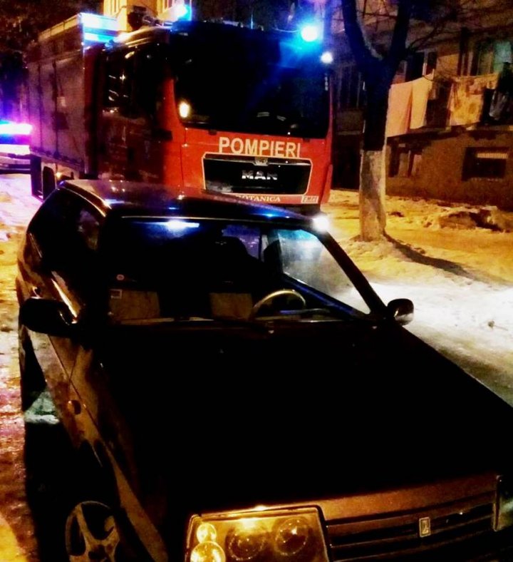 Operaţiune IGSU: Şoferii, AVERTIZAŢI să nu blocheze accesul pompierilor în cazul situaţiilor de urgenţă (FOTO)