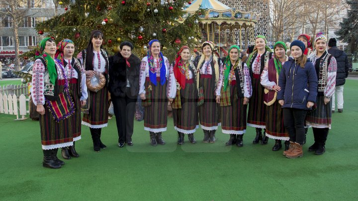 Peste un milion de vizitatori au venit la Târgul de Crăciun, deschis de Guvern (FOTOREPORT)