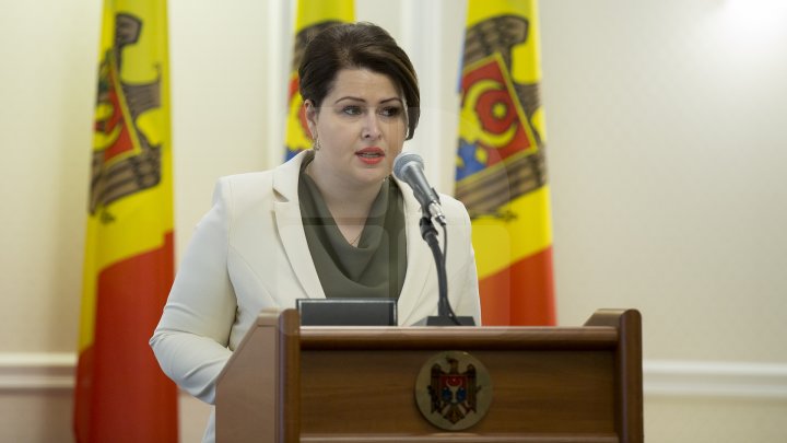 Miniștrii desemnați au depus jurământul de învestire în fața șefului Legislativului. Candu: Să scrieţi o nouă pagină pentru Moldova