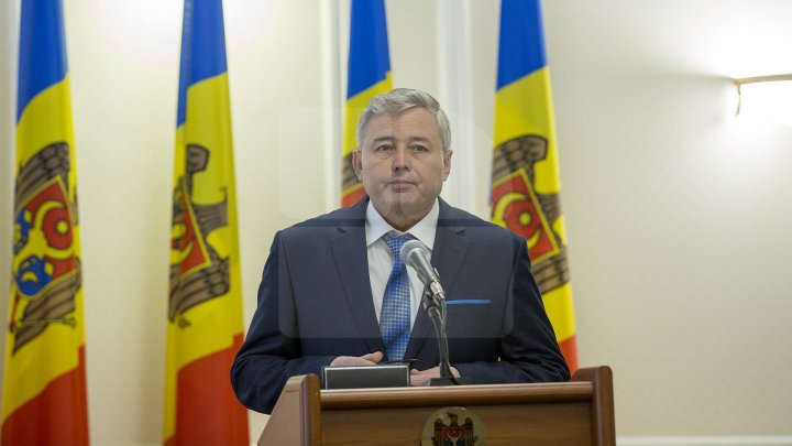 Miniștrii desemnați au depus jurământul de învestire în fața șefului Legislativului. Candu: Să scrieţi o nouă pagină pentru Moldova