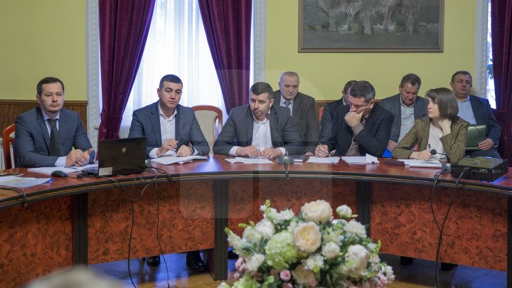 MORMANE DE ZĂPADĂ. Şefii de la Piaţa Centrală şi Spaţii Verzi, MUSTRAŢI PUBLIC de primarul Silvia Radu: VIN CU UN AVERTISMENT DUR 