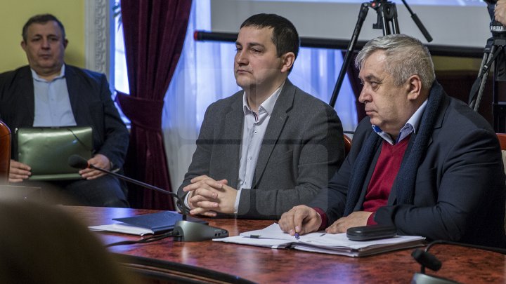 MORMANE DE ZĂPADĂ. Şefii de la Piaţa Centrală şi Spaţii Verzi, MUSTRAŢI PUBLIC de primarul Silvia Radu: VIN CU UN AVERTISMENT DUR 