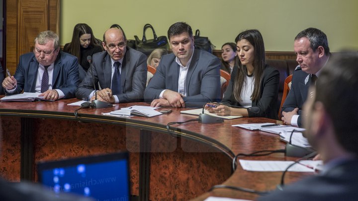 MORMANE DE ZĂPADĂ. Şefii de la Piaţa Centrală şi Spaţii Verzi, MUSTRAŢI PUBLIC de primarul Silvia Radu: VIN CU UN AVERTISMENT DUR 