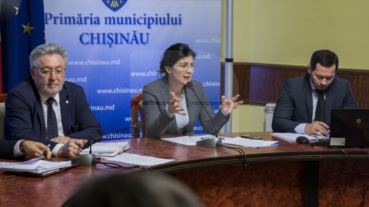 MORMANE DE ZĂPADĂ. Şefii de la Piaţa Centrală şi Spaţii Verzi, MUSTRAŢI PUBLIC de primarul Silvia Radu: VIN CU UN AVERTISMENT DUR 
