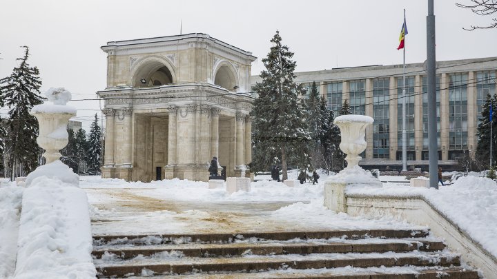 MORMANE DE ZĂPADĂ. Şefii de la Piaţa Centrală şi Spaţii Verzi, MUSTRAŢI PUBLIC de primarul Silvia Radu: VIN CU UN AVERTISMENT DUR 