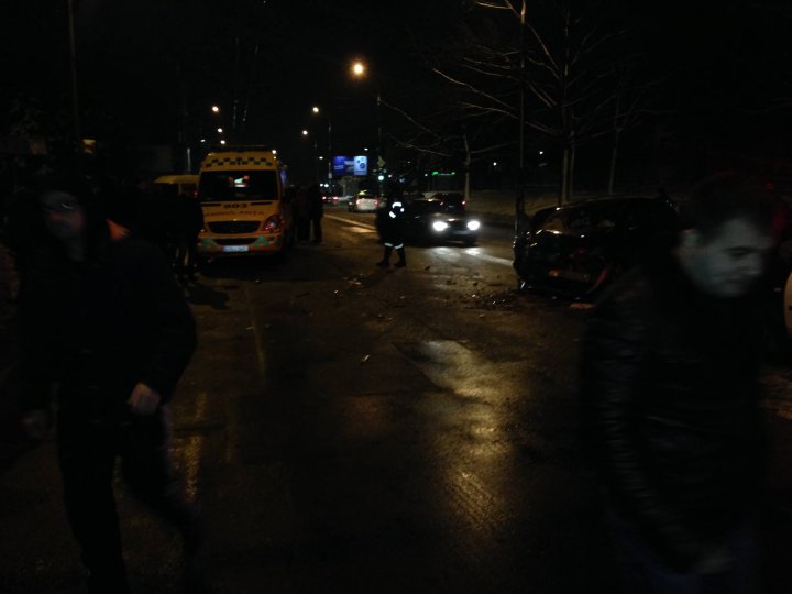 Accident teribil în Capitală. O persoană a murit, iar alte patru au ajuns în stare gravă la spital (IMAGINI DE GROAZĂ)