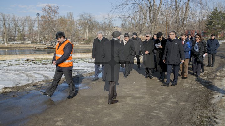 Veste bună pentru locuitorii Capitalei. Au început lucrările de reparație a Staţiei de Epurare a apelor reziduale (FOTOREPORT)