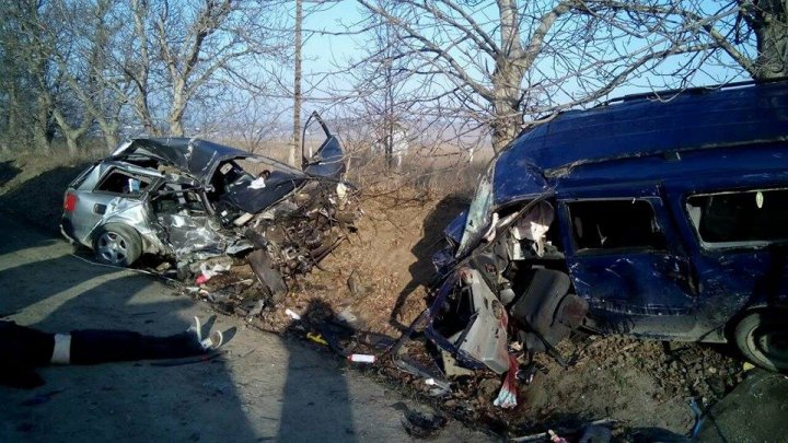 ACCIDENT TERIFIANT în raionul Anenii Noi: Cinci oameni au murit, printre care şi un copil (IMAGINI DE GROAZĂ)