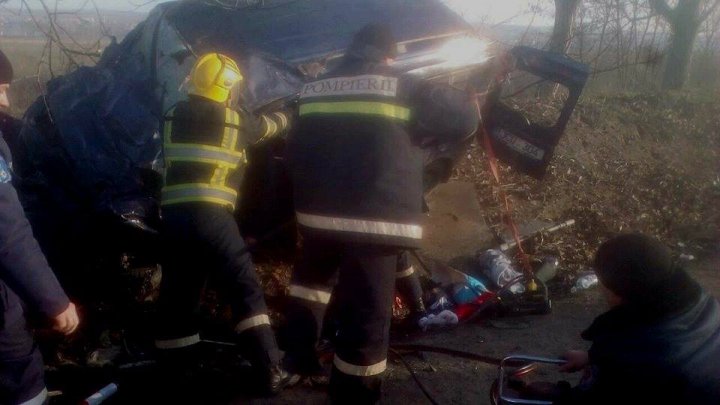 TERIBILUL ACCIDENT de la Anenii Noi. Rudele victimelor pot afla detalii la linia fierbinte 901 (IMAGINI ŞOCANTE)