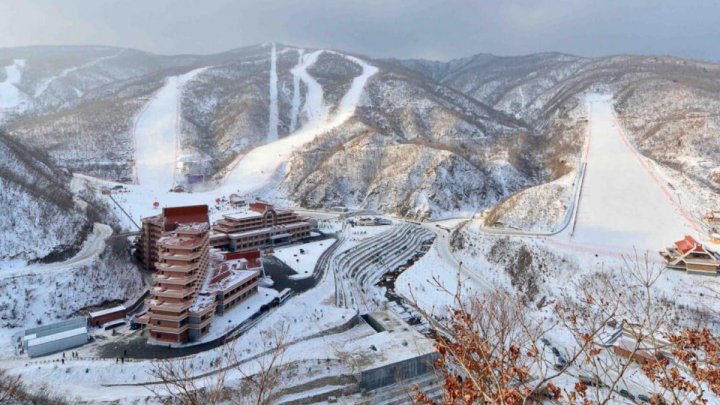 Cum arată stațiunea de lux din Coreea de Nord, considerată comoara elvețiană a lui Kim Jong-un (VIDEO)