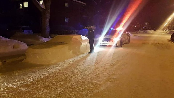 Un echipaj de poliţie din Montreal a fost victima unei farse care a făcut înconjurul lumii (VIDEO VIRAL)