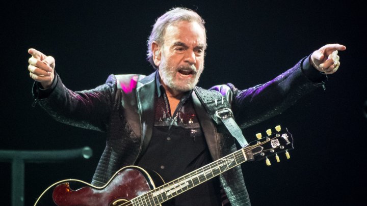 Cântăreţul Neil Diamond renunţă definitiv la turnee, după ce a fost diagnosticat cu maladia Parkinson