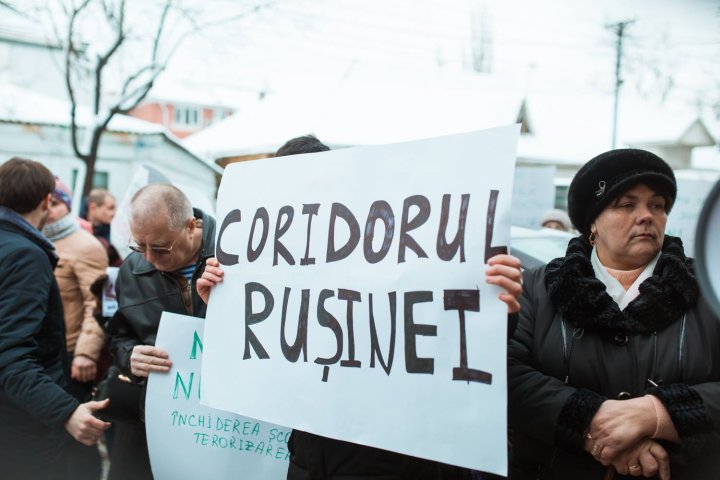 Protest la sediul PAS. Peste 400 de oameni și susținători ai Partidului ȘOR au organizat un flash-mob fiind nemulțumiți de activitatea Maiei Sandu