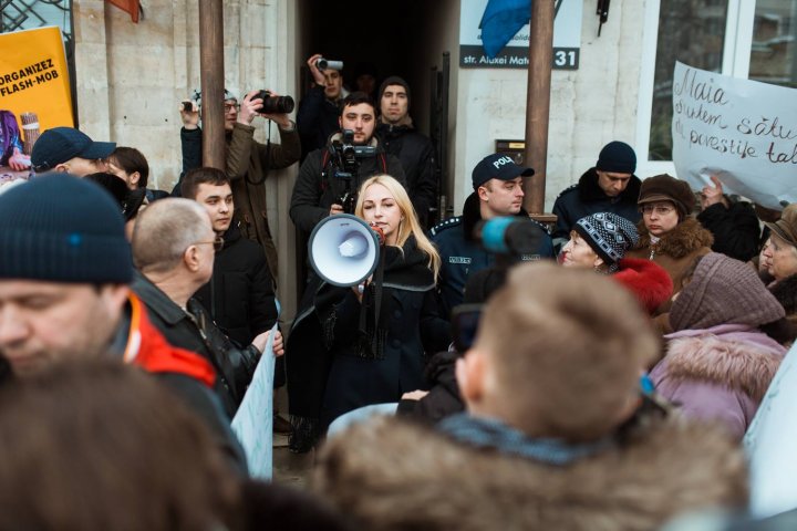 Protest la sediul PAS. Peste 400 de oameni și susținători ai Partidului ȘOR au organizat un flash-mob fiind nemulțumiți de activitatea Maiei Sandu