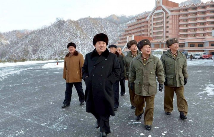Cum arată stațiunea de lux din Coreea de Nord, considerată comoara elvețiană a lui Kim Jong-un (VIDEO)