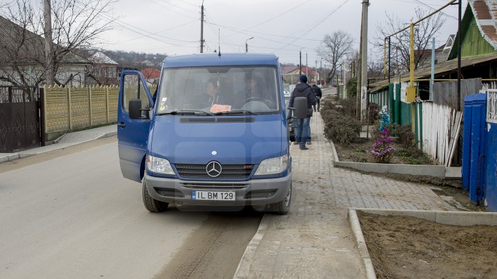 Daruri de peste ocean. 23 de familii defavorizate vor avea o masă de Crăciun plină cu bunătăți (FOTOREPORT)