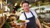 Jamie Oliver, în criză. Reţeaua de restaurante fondată de celebrul bucătar are datorii de peste 125 de milioane de dolari