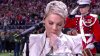 MOMENT VIRAL! Ce a făcut Pink înainte de a interpreta imnul naţional al SUA (VIDEO)
