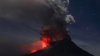 Vulcanul Sinabung a erupt din nou şi a aruncat un nor gros de cenuşă la cinci kilometri în atmosferă