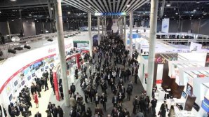 Inovaţii care impresionează vizitatorii la Mobile World Congres. Ceasurile hibrid au atras atenţia tuturor