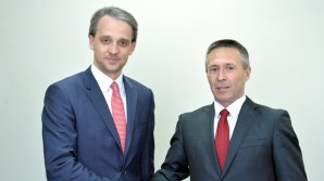 Colaborarea bilaterală în domeniul militar discutată de ministru Apărării Eugen Sturza şi ambasadorul Slovaciei în Republica Moldova, Dušan Dacho