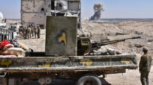 Atac sinucigaş cu maşină-capcană în sudul Yemenului. Zeci de persoane au fost ucise și rănite 