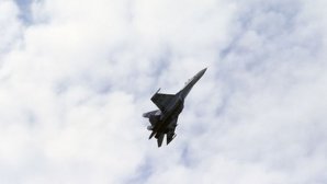 Bulgaria va iniţia procedura de achiziţie de avioane de vânătoare şi transportoare blindate