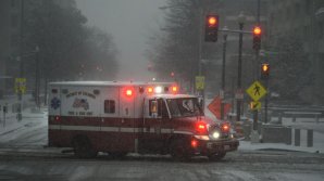 Alertă la o bază militară din SUA. Trei soldaţi au ajuns la spital după ce au deschis un plic ce conţinea o substanţă suspectă