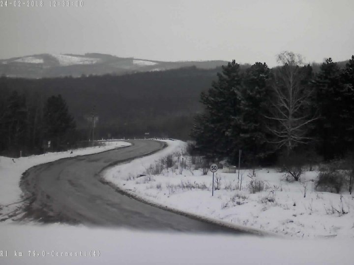 NINGE ÎN MOLDOVA! Cum se circulă la această oră pe drumurile din țară (FOTO)