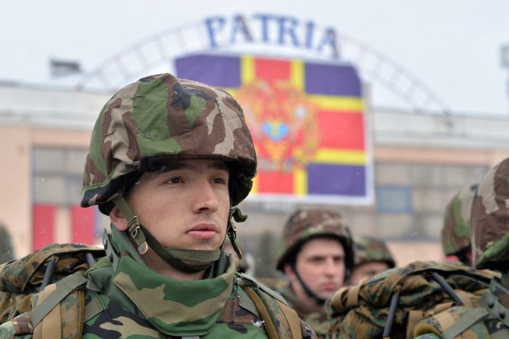 Brigada DACIA, la 26 de ani. Militarii au făcut spectacol de excepție cu lupte corp la corp şi focuri de arme