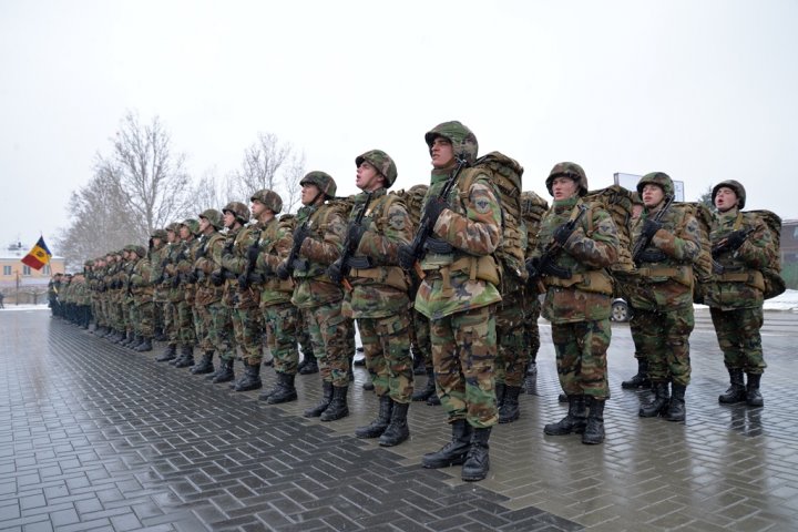 Brigada DACIA, la 26 de ani. Militarii au făcut spectacol de excepție cu lupte corp la corp şi focuri de arme