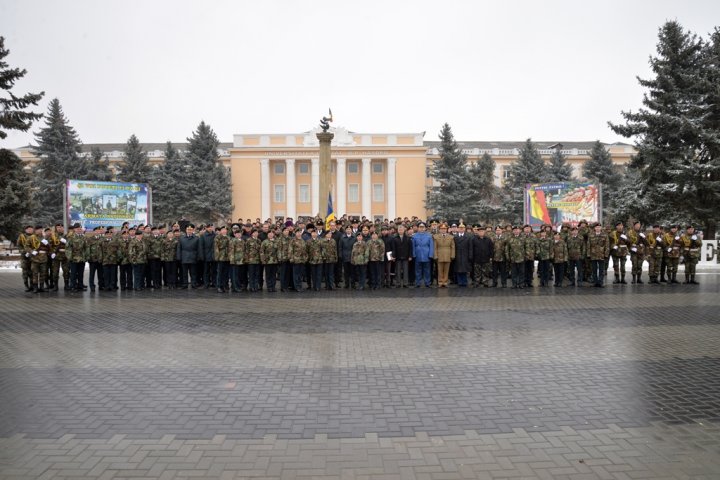 Brigada DACIA, la 26 de ani. Militarii au făcut spectacol de excepție cu lupte corp la corp şi focuri de arme