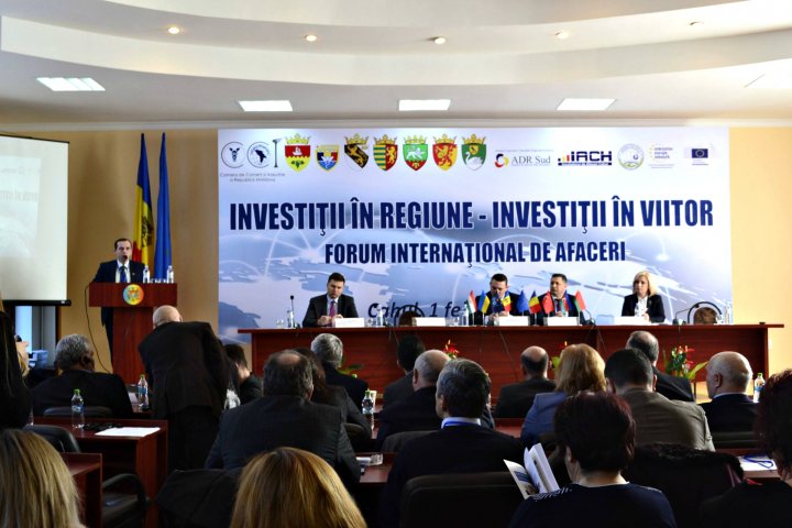 Oportunuităţi de afaceri la Cahul. 250 de agenţi economici au participat la forum