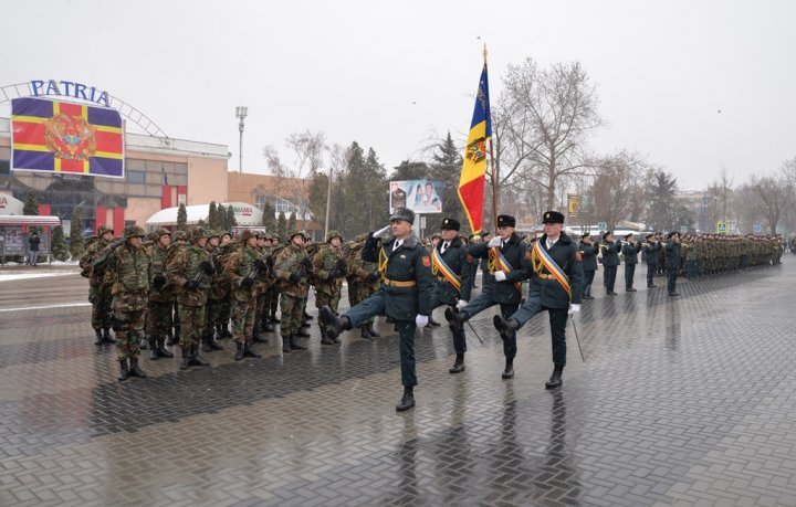 Brigada DACIA, la 26 de ani. Militarii au făcut spectacol de excepție cu lupte corp la corp şi focuri de arme