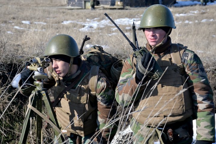 Exerciții militare și trageri de luptă în garnizoana Cahul (GALERIE FOTO)