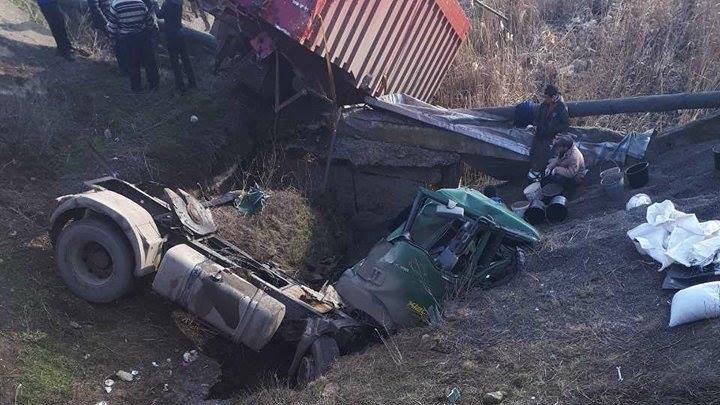 ACCIDENT HORROR la Taraclia. Şoferul a scăpat cu viaţă în mod miraculos (VIDEO)