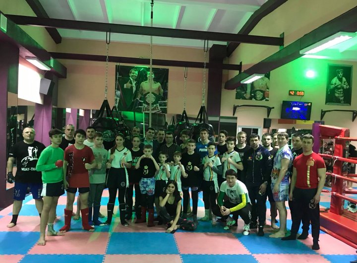 SUCCES RĂSUNĂTOR ÎN UCRAINA. Luptătorii clubului Constantin Ţuţu din Făleşti au obținut 11 medalii la Campionatul de Muay-thai 