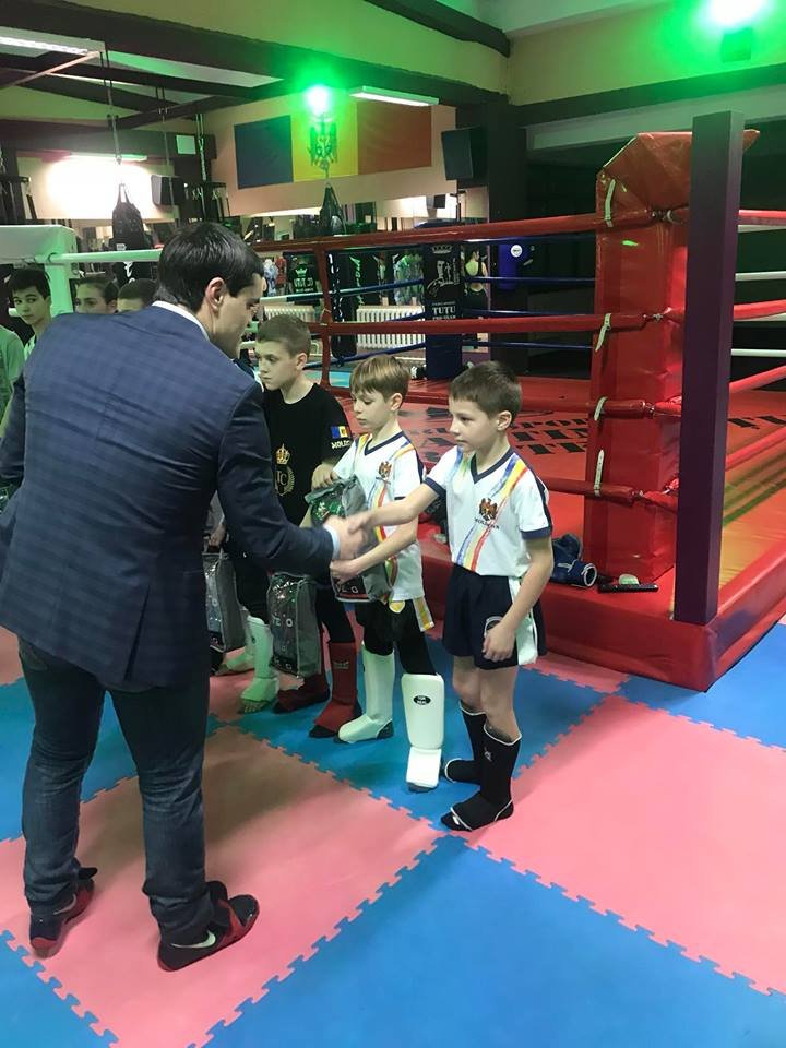 SUCCES RĂSUNĂTOR ÎN UCRAINA. Luptătorii clubului Constantin Ţuţu din Făleşti au obținut 11 medalii la Campionatul de Muay-thai 