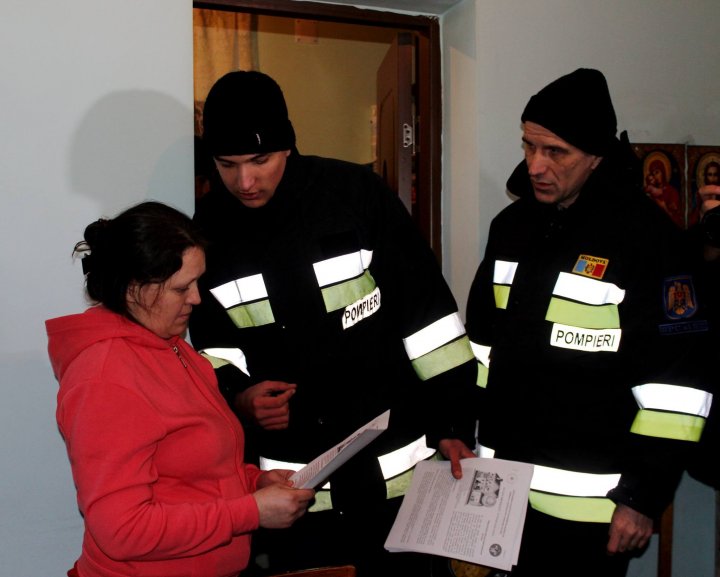 O casă protejată, o viață salvată. Peste 1500 de detectoare de fum, instalate în locuințele oamenilor (FOTO)