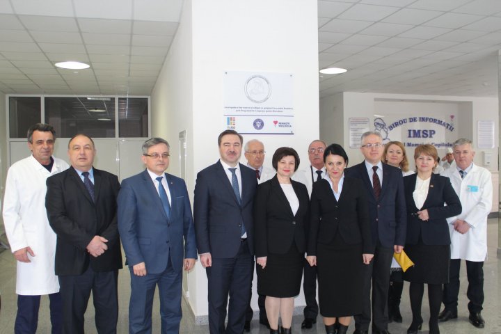 Laboratorul de microbiologie şi imunologie clinică al IMC, renovat cu suportul României, a fost inaugurat