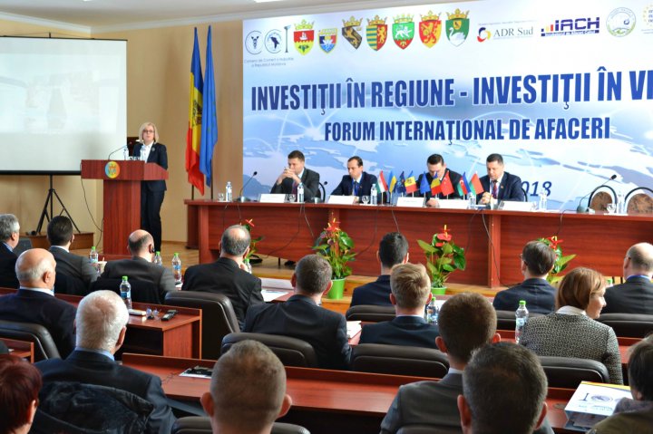 Oportunuităţi de afaceri la Cahul. 250 de agenţi economici au participat la forum