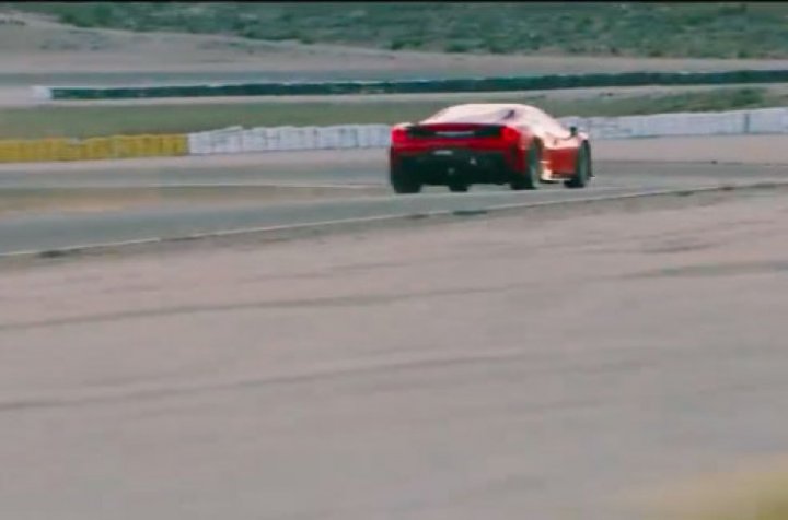 Cum arată Noul Ferrari 488. Imagini scăpate pe internet înainte de Salonul de la Geneva (VIDEO)