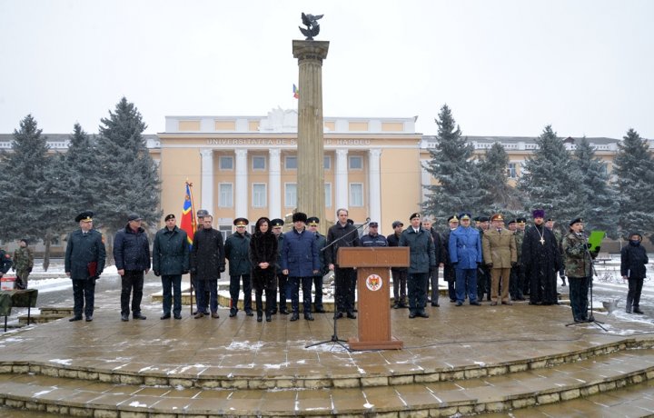 Brigada DACIA, la 26 de ani. Militarii au făcut spectacol de excepție cu lupte corp la corp şi focuri de arme