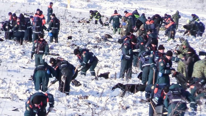 GROAZNIC! 1.500 de resturi umane, recuperate în urma accidentului aviatic din Rusia. Anchetatorii au indicat o posibilă cauză a tragediei