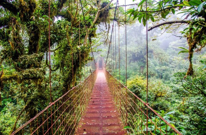 Imagini spectaculoase! Cum e viaţa oamenilor în Costa Rica (GALERIE FOTO)