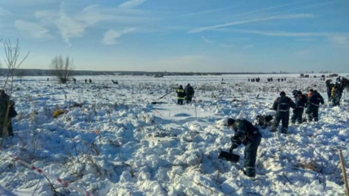 Accident aviatic în Rusia. Anchetatorii au găsit cutiile negre ale aeronavei prăbuşite