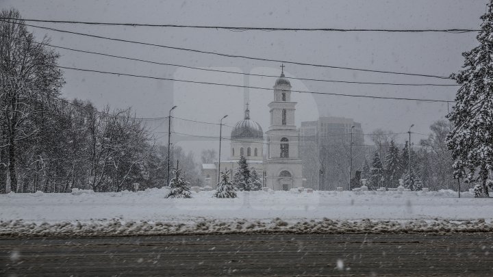 Ninsoarea a pus stăpânire pe întreaga ţară (GALERIE FOTO)