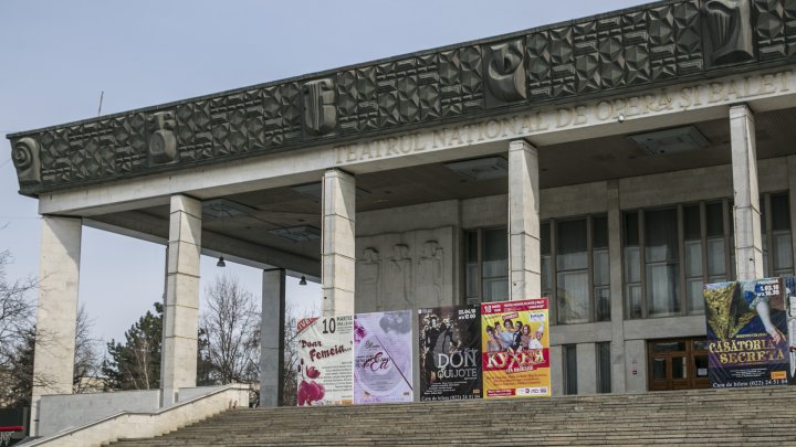 Chişinăul, scăldat în culori! Trei clădiri culturale din Capitală vor fi iluminate artistic pe timp de noapte. Care sunt acestea (FOTO)