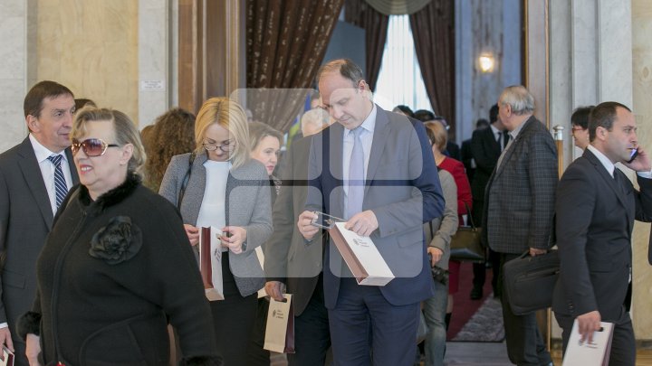 Noii bani din Moldova. Cum arată monedele de 1, 2, 5 şi 10 lei (FOTOREPORT)