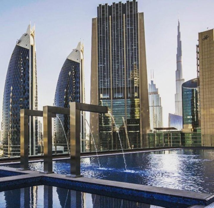 Cel mai înalt hotel din lume, a cărui înălţime este de 356 de metri, inaugurat în Dubai (FOTO)